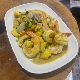 กุ้งผัดผงกะหรี่