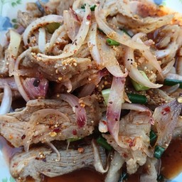 น้ำตกคอหมูย่าง