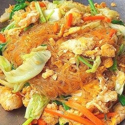 ผัดวุ้นเส้น กับข้าว