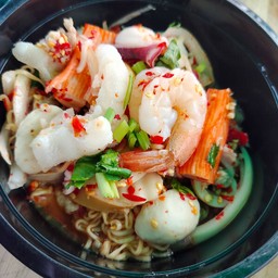 ยำมาม่ารวมมิตร