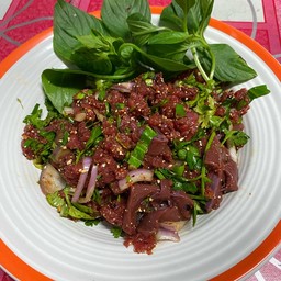 ลาบเลือด