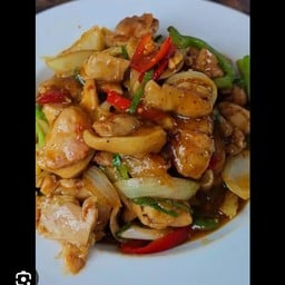 ไก่ผัดพริกเผาราดข้าว+ไข่ดาว