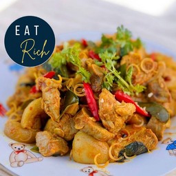 หมูนุ่มผัดพริกแกง