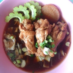 เตี๊ยวไก่ตุ๋น