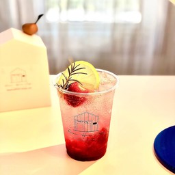 สตรอเบอร์รี่โซดา