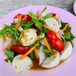 ยำลูกชิ้นปลา