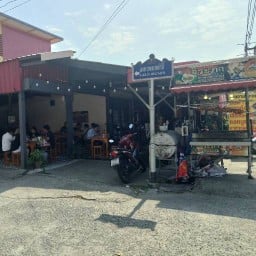 ร้านลาบพะแพง & ไก่ย่างหมักสมุนไพร