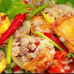 ยำ ไข่ดาวหมูสับ