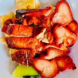 เกี๊ยวเป็ดย่าง-หมูแดง