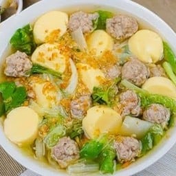 ครัวป้ารุ่งอาหารตามสั่ง&ก๋วยเตี๋ยว& อาหารอีสาน ใต้ต้นไม้ บ้านโนนอุดม