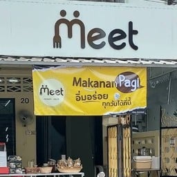 Meet ข้าวหมก ข้าวมัน ข้าวยำตูมิฮ์ ตลาดเก่า
