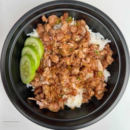 ข้าว หมูสับทอดกระเทียม