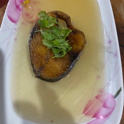 ปลาอินทรีทอดน้ำปลา