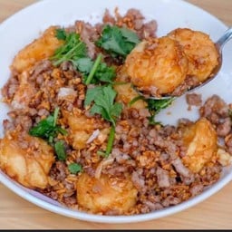 ข้าว เต้าหู้หมูสับทอดกระเทียม