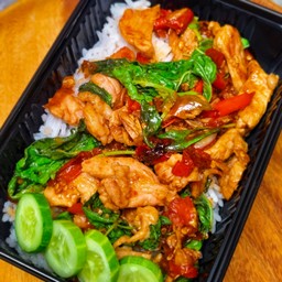 [ข้าวกล่อง] ข้าวกะเพรา ท้ายครัว (หมูชิ้น)