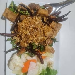 สามชั้นทอดน้ำปลา