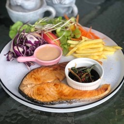 แซลมอนสเต็ก