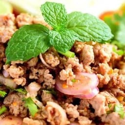 หมูลาบ