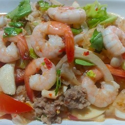 ยำ 3 เห็ดกุ้งหมูสับ