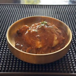Mashed Potatoes With Gravy