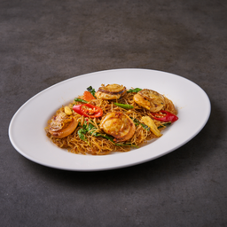 ผัดหมี่หุ้นขี้เมา หอยเชลล์ฮอกไกโด