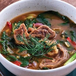 แกงอ่อมเนื้อน่องลาย