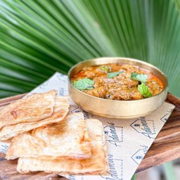 15-37 Curry Chicken & Roti