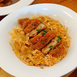 ข้าวคัตสึด้ง - หมูทอดทงคัตสึ