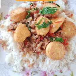 กระเพราเต้าหู้หมูสับ