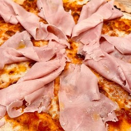 พิซซ่าโพรชูดโต้