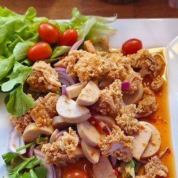 ยำหมูยอไก่กรอบ