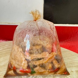 กระเพราหมูเด้ง(เป็นกับข้าว)