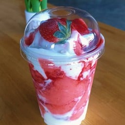 สตอเบอรี่+โยเกิร์ต