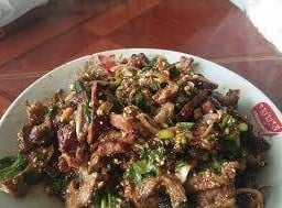 น้ำตกลิ้นเนื้อ