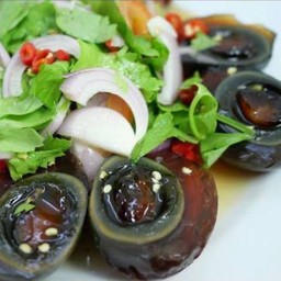 ยำไข่เยี่ยวม้า