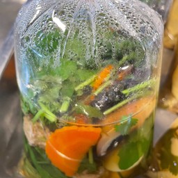 ต้มจืดตำลึงหมูสับสาหร่ายเต้าหู้