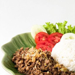 ผัดหมูทอดกระเทียม