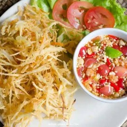 ส้มตำทอดกรอบ by คุณแม่