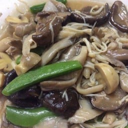 เห็ดรวมผัดน้ำมันหอย