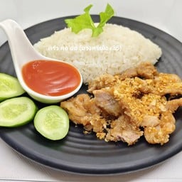 ข้าวหมูทอดกระเทียมจริงๆนะ