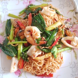 มาม่าผัดขี้เมา