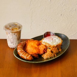 Set G ข้าวผัดอเมริกัน + เครื่องดื่ม