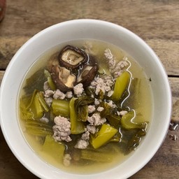 แกงจืดผักกาดดองเห็ดหอมหมูสับ