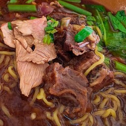 ก๋วยเตี๋ยวน้ำตกเนื้อ ธรรมดา
