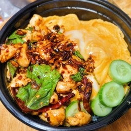 [เมนูไข่ข้น] ข้าวไข่ข้น+กะเพราพริกแห้ง (ไก่ชิ้น)