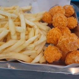 ของทอดทานเล่น กล้วยทอด&ผลไม้ปอกพร้อมทาน มธ. ธรรมศาสตร์ รังสิต