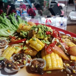 ตำข้าวโพดหอยแครงปลาร้า