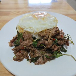 กะเพราเนื้อ