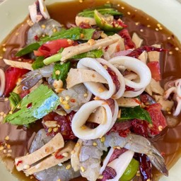 ตำเหลาหมึก กุ้งสด หมูยอปลาร้า
