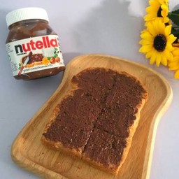 ขนมปังปิ้ง นูเทลล่า